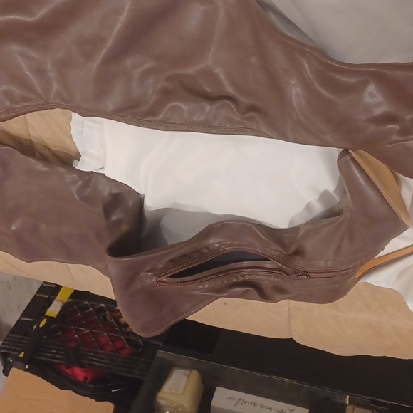 Boot/heels - Picture 3 of 4